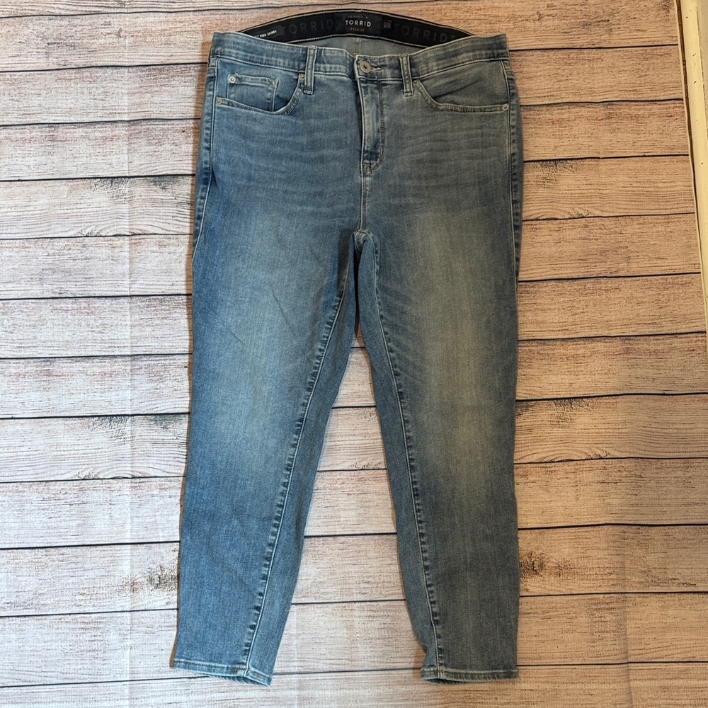 Torrid Skinny Blue Jeans 16 short